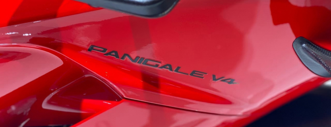 Panigale V4