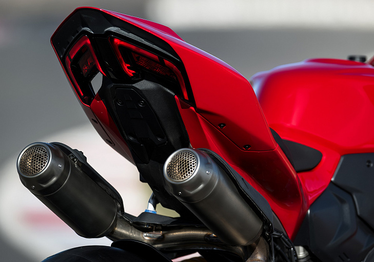 Panigale V2